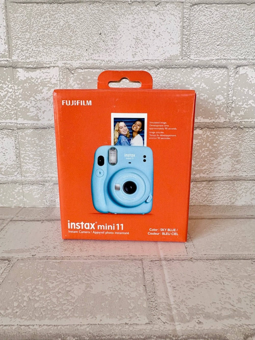 Fujifilm Instax Mini 11 Instant Camera in Sky Blue NEW IN BOX